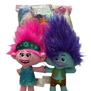 Dreamworks Trolls Stuffed Animals with figurine grab bag